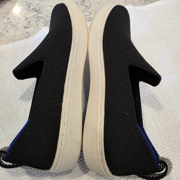 Rothy's The Kids Slip On Sneaker in the Black Size 1 EUC - Picture 10 of 15